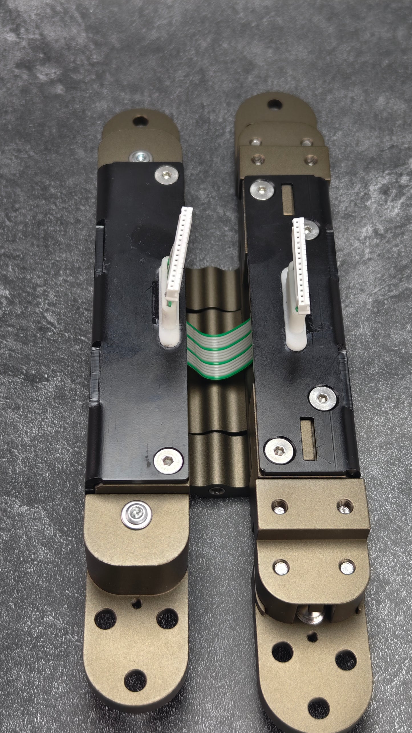 Heavy-Duty Multi-Axis Hinges - 300 kg Reference Value