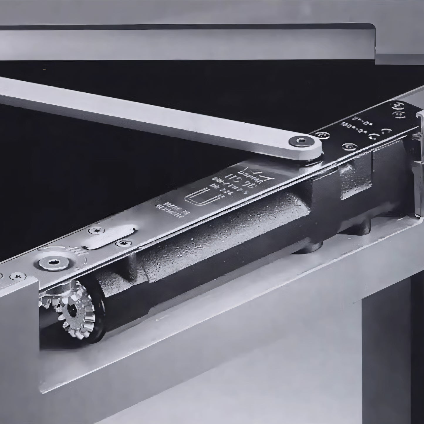 Adjustable 100/180kg Concealed Hydraulic Door Closer