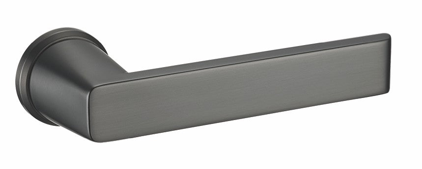 Polished Chrome Door Lever - Contemporary Design for Kitchen Doors